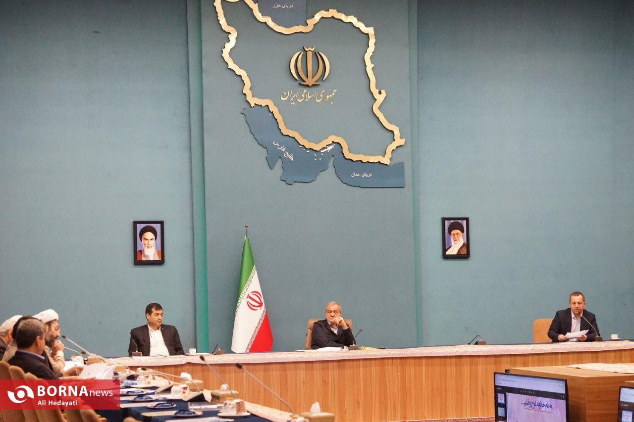 عکس/ جلسه شورای عالی جوانان با حضور رئیس‌جمهور