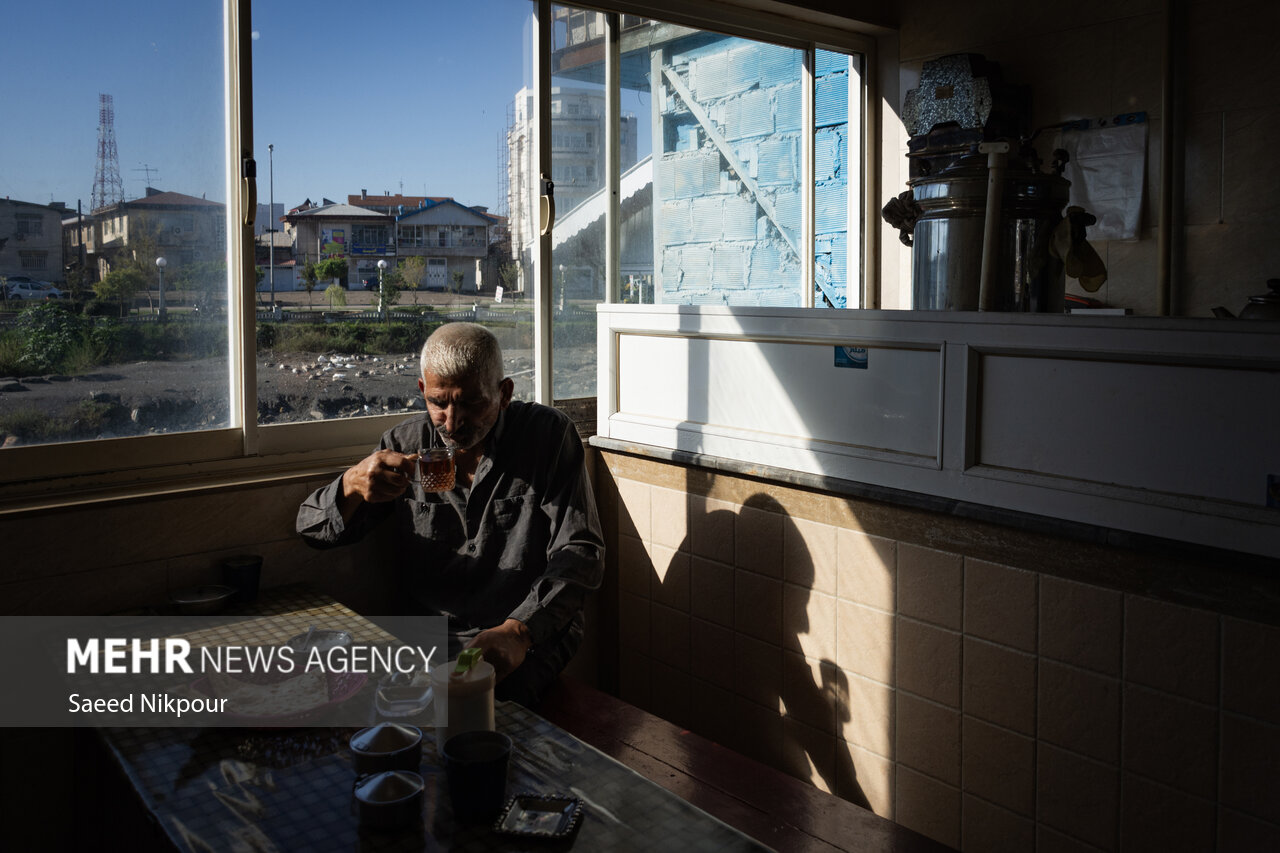 خانه‌ای روی آب؛ روایت یک زندگی