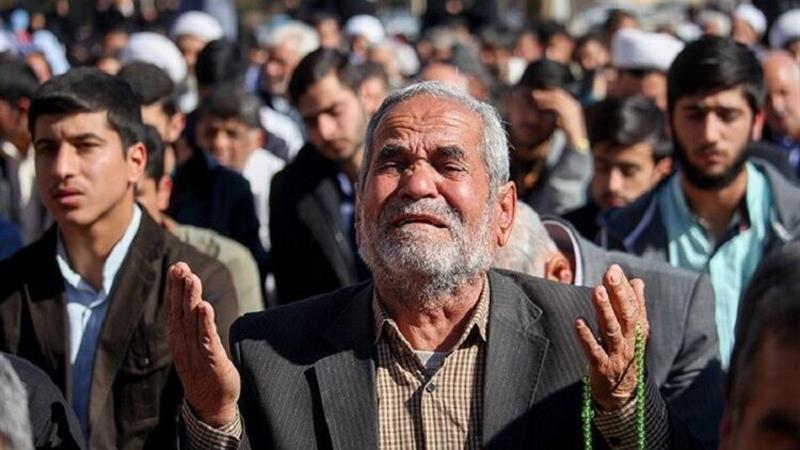 دست‌های رو به آسمان در بجنورد؛ زمزمه باران در دل خشکسالی