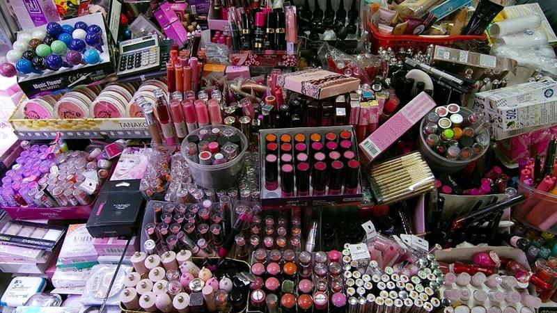 کشف ۹۸۰ قلم لوازم آرایشی و بهداشتی قاچاق در تهران/متهم بازداشت شد