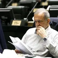 بیانیۀ جمعی از نمایندگان خطاب به رئیس‌جمهور: سیاست‌های غیرقیمتی جایگزین گران‌سازی با شوک قیمتی بنزین شود 