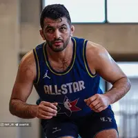 واکنش مدیر استقلال به قرارداد 7 میلیاردی حسن یزدانی!