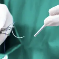 پزشک قلابی سیار در شیراز حین انجام لیپوساکشن در منزل دستگیر شد