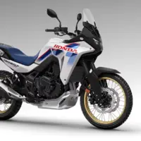 هوندا XL750 ترنس آلپ 2026 جدید با فناوری کلاچ الکترونیکی رونمایی شد