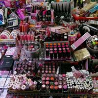 کشف ۹۸۰ قلم لوازم آرایشی و بهداشتی قاچاق در تهران/متهم بازداشت شد