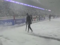 فینال فوتبال کانادا زیر کولاک و برف!