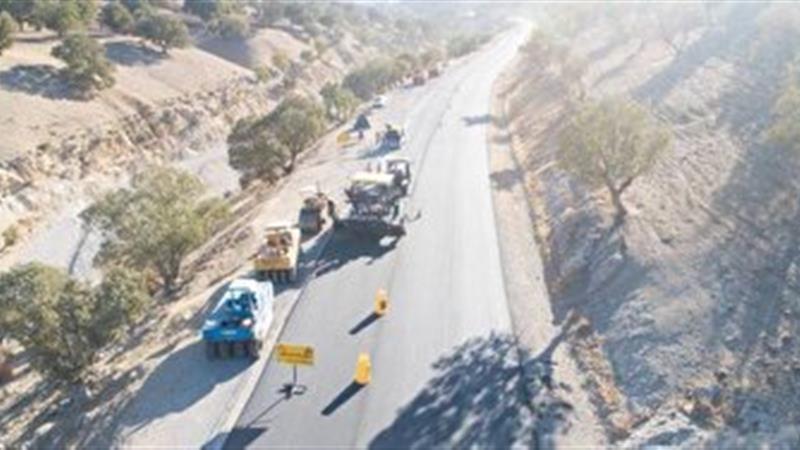 بهسازی مسیر‌های ایلام با اجرای ۱۴۰ کیلومتر روکش آسفالت