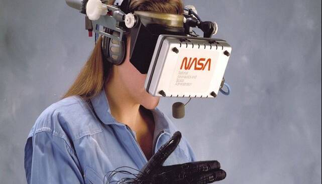 حل مشکل تهوع ناشی از بازگشت به زمین با هدست واقعیت مجازی