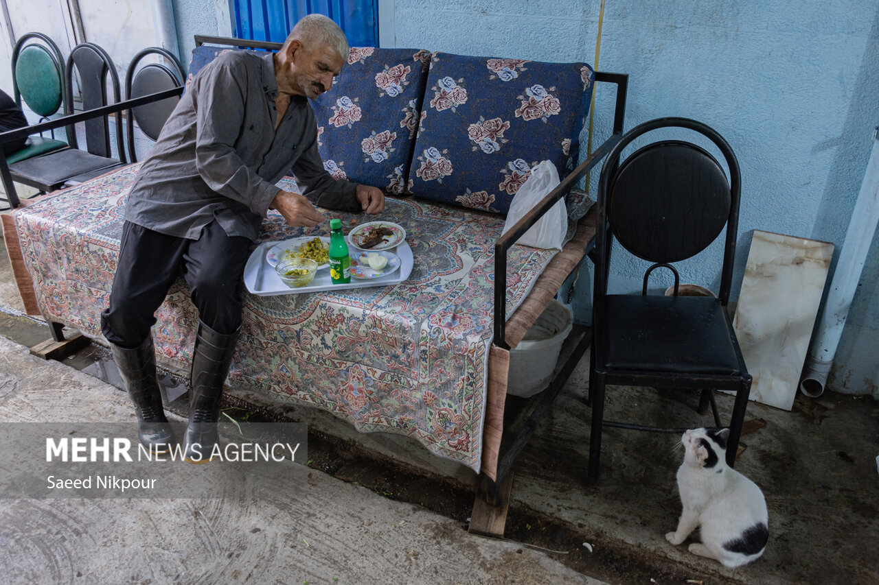 خانه‌ای روی آب؛ روایت یک زندگی