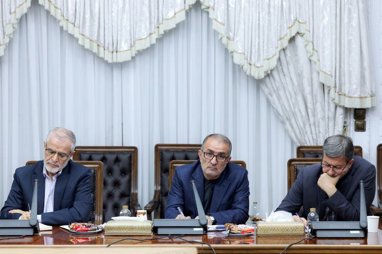 برگزاری جلسه بررسی راهکارهای رفع چالش آبی کشور با حضور پزشکیان