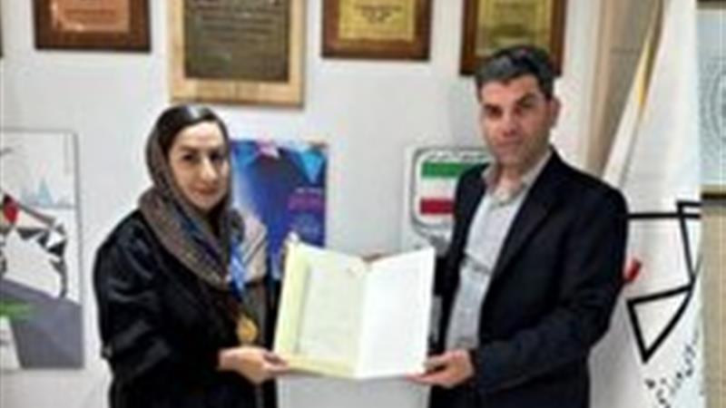 اهدای مدال طلای جهان به بانوی کوهنورد کردستانی