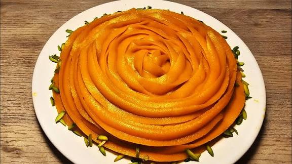 یک حلوای به شدت متفاوت و خوشمزه 