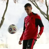 ستاره استقلال برای نبرد با انگلیس گرم کرد