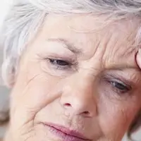 علائم افرادی که دچار یائسگی شده‌اند، چیست؟