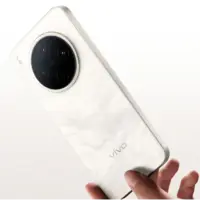 باتری بزرگ و دوربین ۲۰۰ مگاپیکسلی؛ گوشی ویوو Y500 پرو معرفی شد