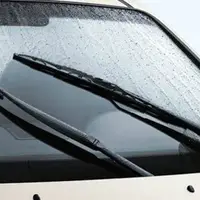 بدون یه هزاری خرج؛ با یک ترفند ساده کاری کن برف پاک‌کنت شیشه رو لیس بزنه!