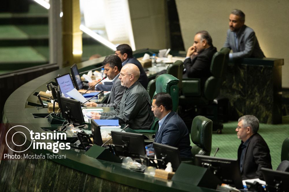 عکس/ حضور رئیس جمهور در صحن علنی مجلس