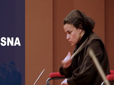 خط‌شکنی رهبری یک زن در ارکستر تهران