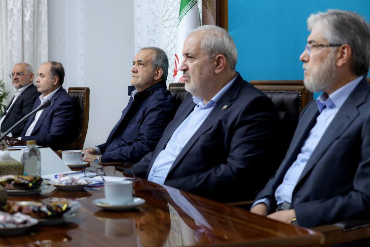 برگزاری جلسه بررسی راهکارهای رفع چالش آبی کشور با حضور پزشکیان