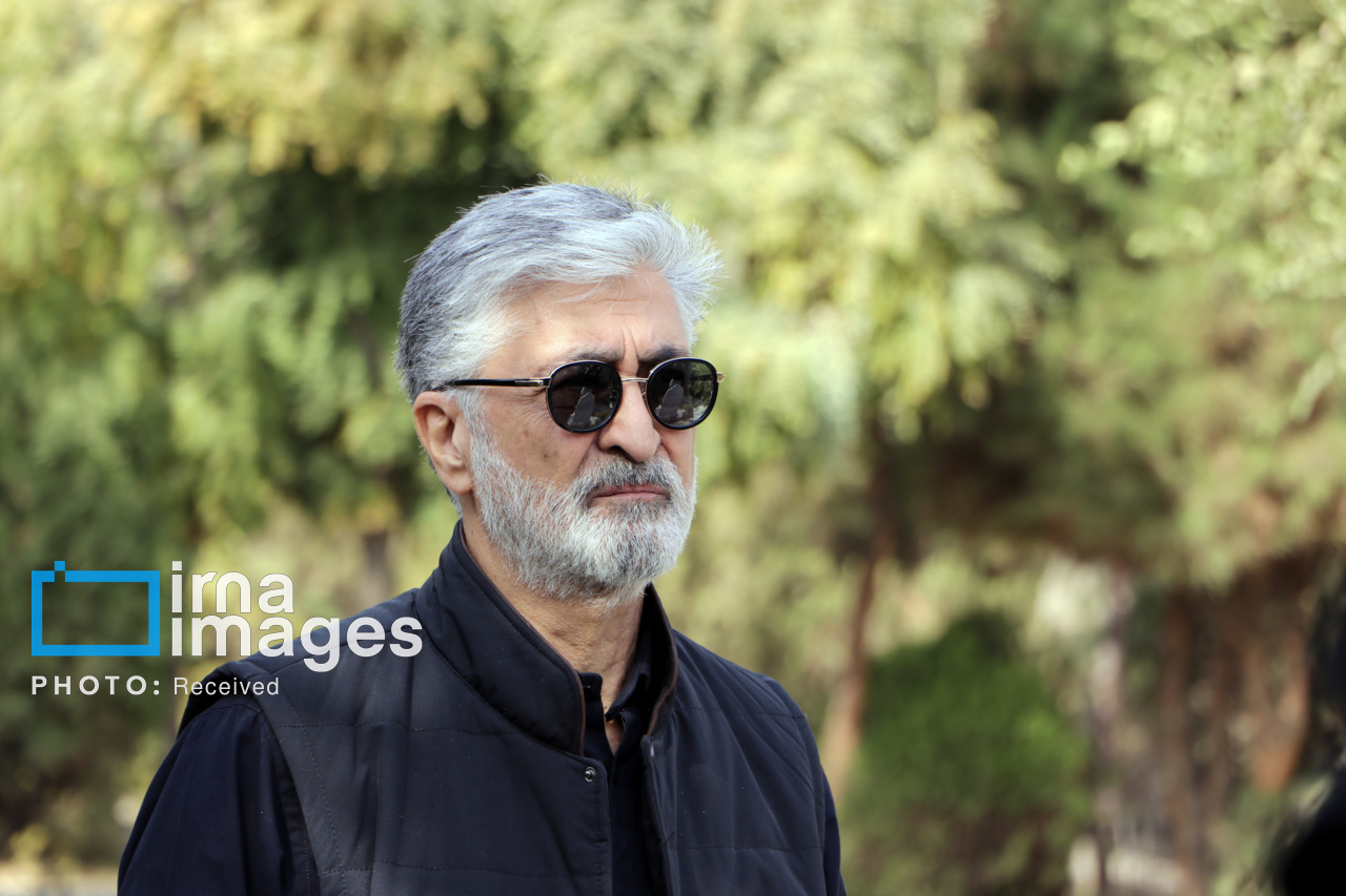 تشییع پیکر «همایون ارشادی» در کرج