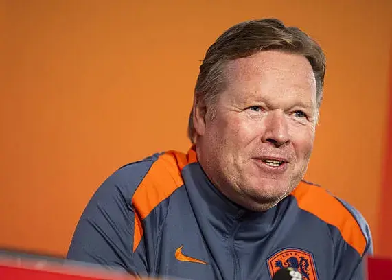 در 28 روز اردوی ناپولی یک توپ هم ندیدم!