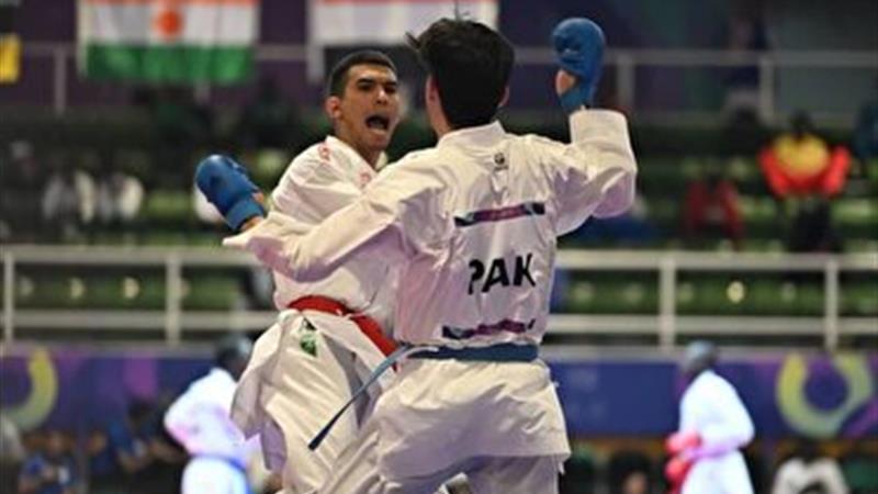 نشان نقره به کاراته کای قمی رسید