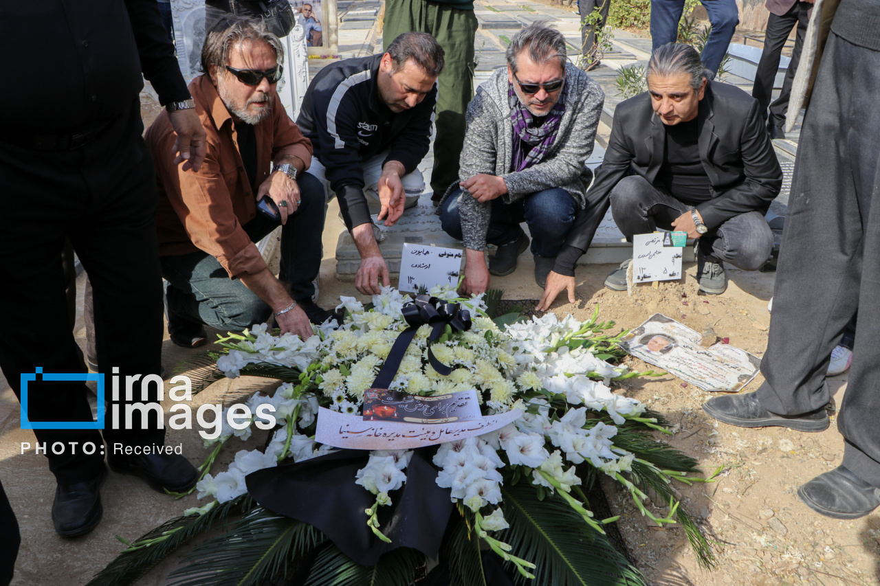 تشییع پیکر «همایون ارشادی» در کرج