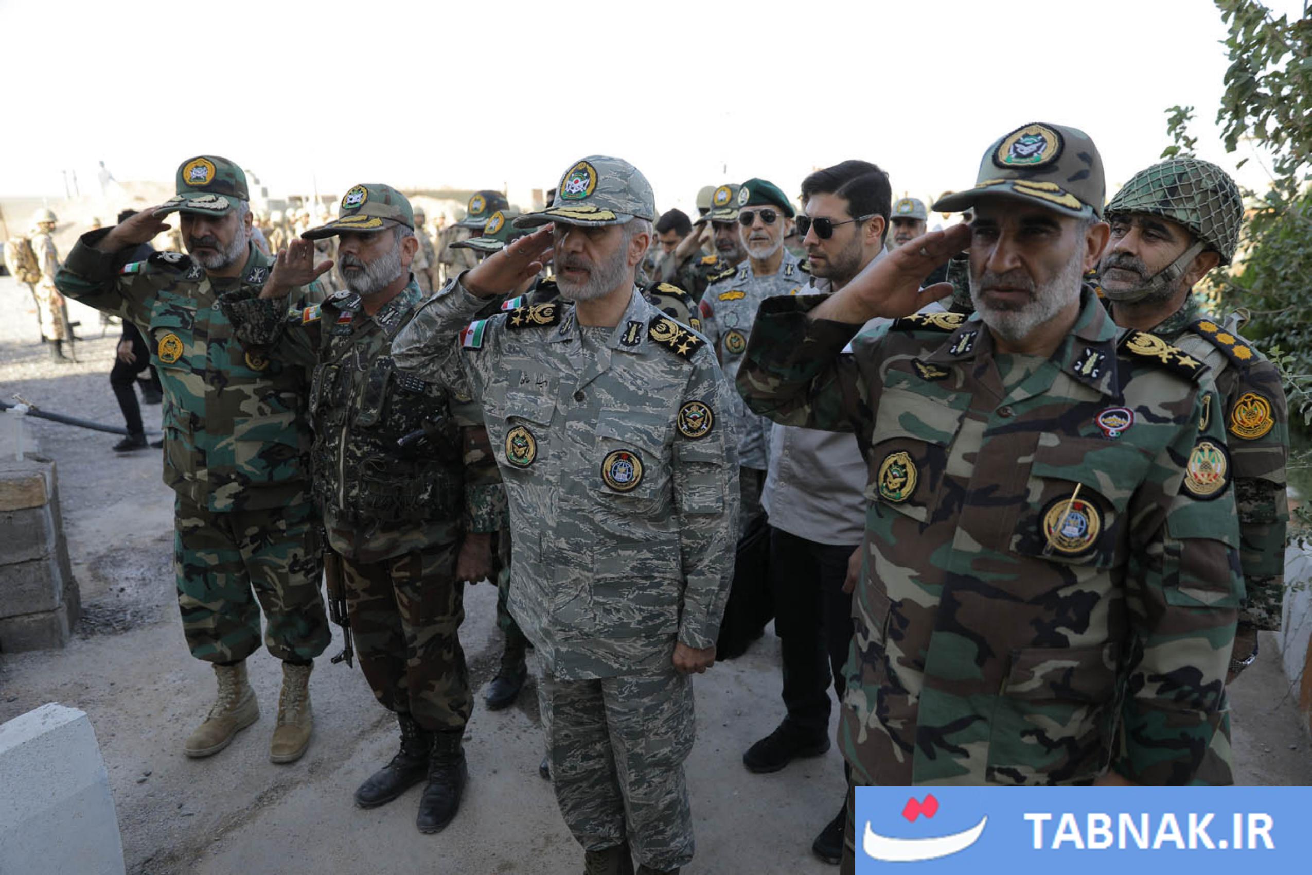 بازدید فرمانده کل ارتش از روند احداث دیوار مرزی در شمال شرق کشور