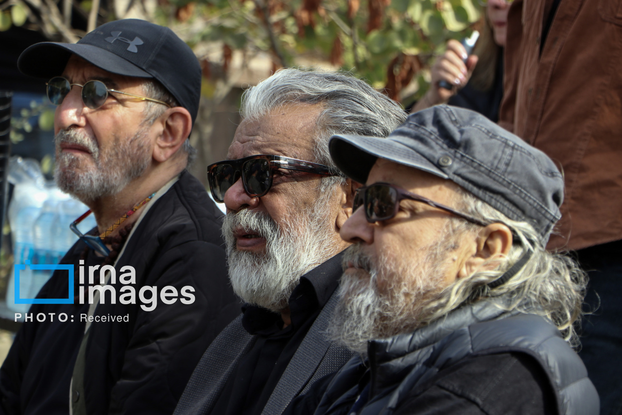 تشییع پیکر «همایون ارشادی» در کرج