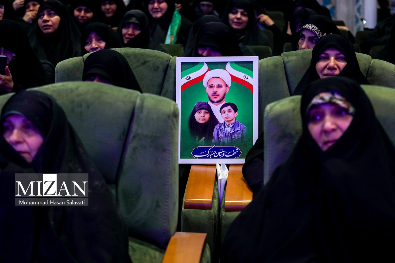 آیین افتتاحیه اجلاس بینالمللی پیرغلامان حسینی در حرم مطهر رضوی