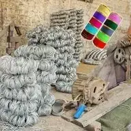 مراحل تماشایی تولید النگوهای فلزی رنگی در کارگاهی در پاکستان