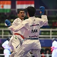 نشان نقره به کاراته کای قمی رسید