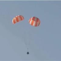 هند چتر نجات اولین کپسول حامل فضانوردان خود را آزمایش کرد