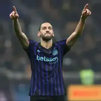 اهدای جایزه مهم فوتبال ترکیه به چالهاناوغلو