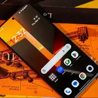 این گوشی اندرویدی با نمایشگر ۲۴۰ هرتز به جنگ بزرگان می‌رود