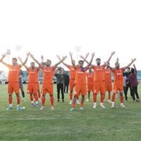 تیم فوتبال شهید قندی یزد به رده سوم لیگ می‌رسد؟