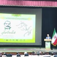 فعال سیاسی: روش تربیتی استاد روزبه مشکلات آموزش و پرورش را حل می‌کند