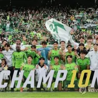 ستاره پرسپولیس و استقلال روی سینه چونبوک!