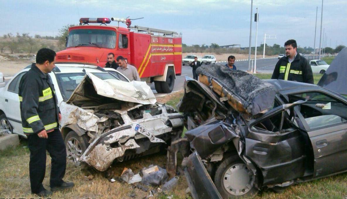 تصادف دلخراش سمند و پژو در جاده تبریز با 3 کشته