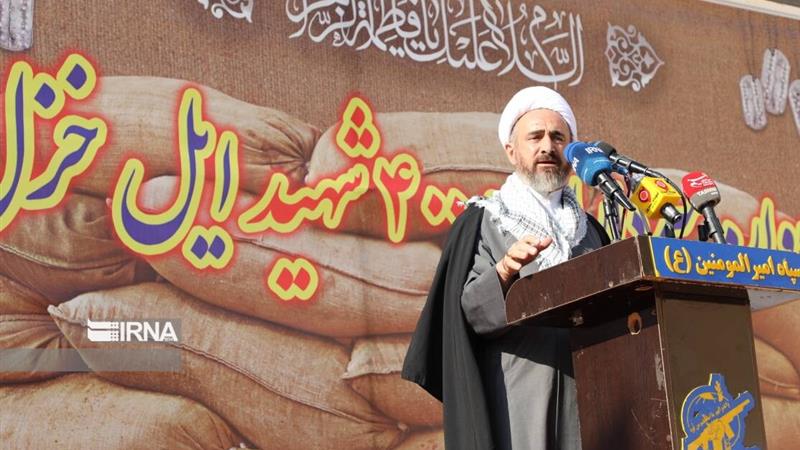 امام جمعه ایلام: یاد شهدا را به فرهنگ عمومی تبدیل کنیم