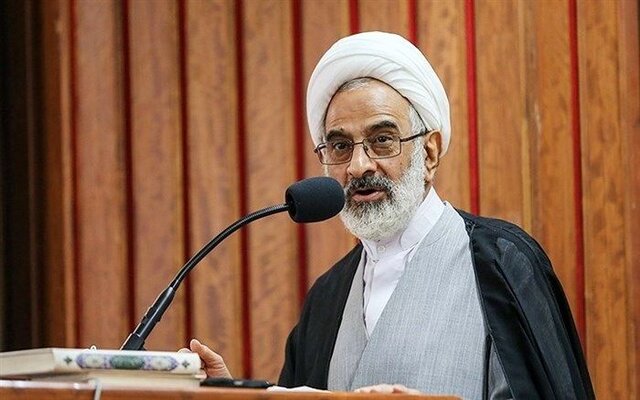 نماینده ولی فقیه در سپاه: استقامت خانواده شهدا دشمن را عصبانی و آنان را از این عصبانیت میمیراند