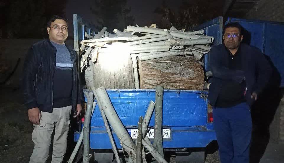 دستگیری سردسته باند بزرگ قاچاق چوب جنوب استان در بوکان