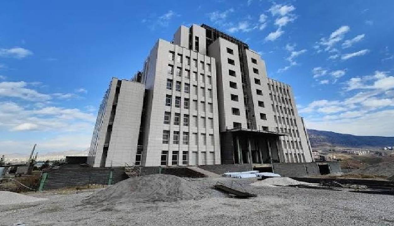 وقتی فولاد با روح لرستان درآمیزد؛ برج امید متولد میشود