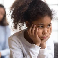 اگه دختر ۸ سالت همش قهر می‌کنه...