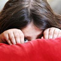 آموزش مادران، کلید محافظت بهتر از دختران در برابر آزار جنسی