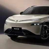 معرفی فولکس‌واگن ID یونیکس ۰۸، شاسی‌بلند برقی جدید با همکاری اکس‌پنگ