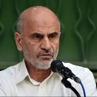 فرشاد مومنی: درباره قانون هفتم، رفتار پزشکیان مثل احمدی‌نژاد است