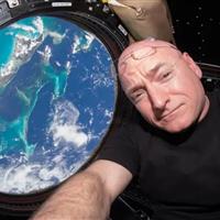 ساخت فیلم کمدی در فضا با همکاری فضانورد مشهور ناسا!