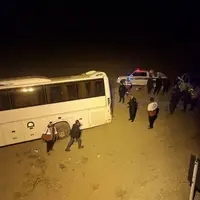 انحراف اتوبوس ۲۳ مصدوم برجای گذاشت