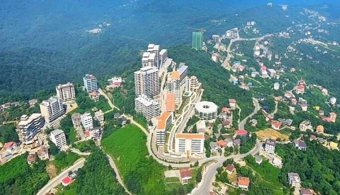 ماجرای تخریب مغازهها در میدان امام رامسر برای روانسازی ترافیک